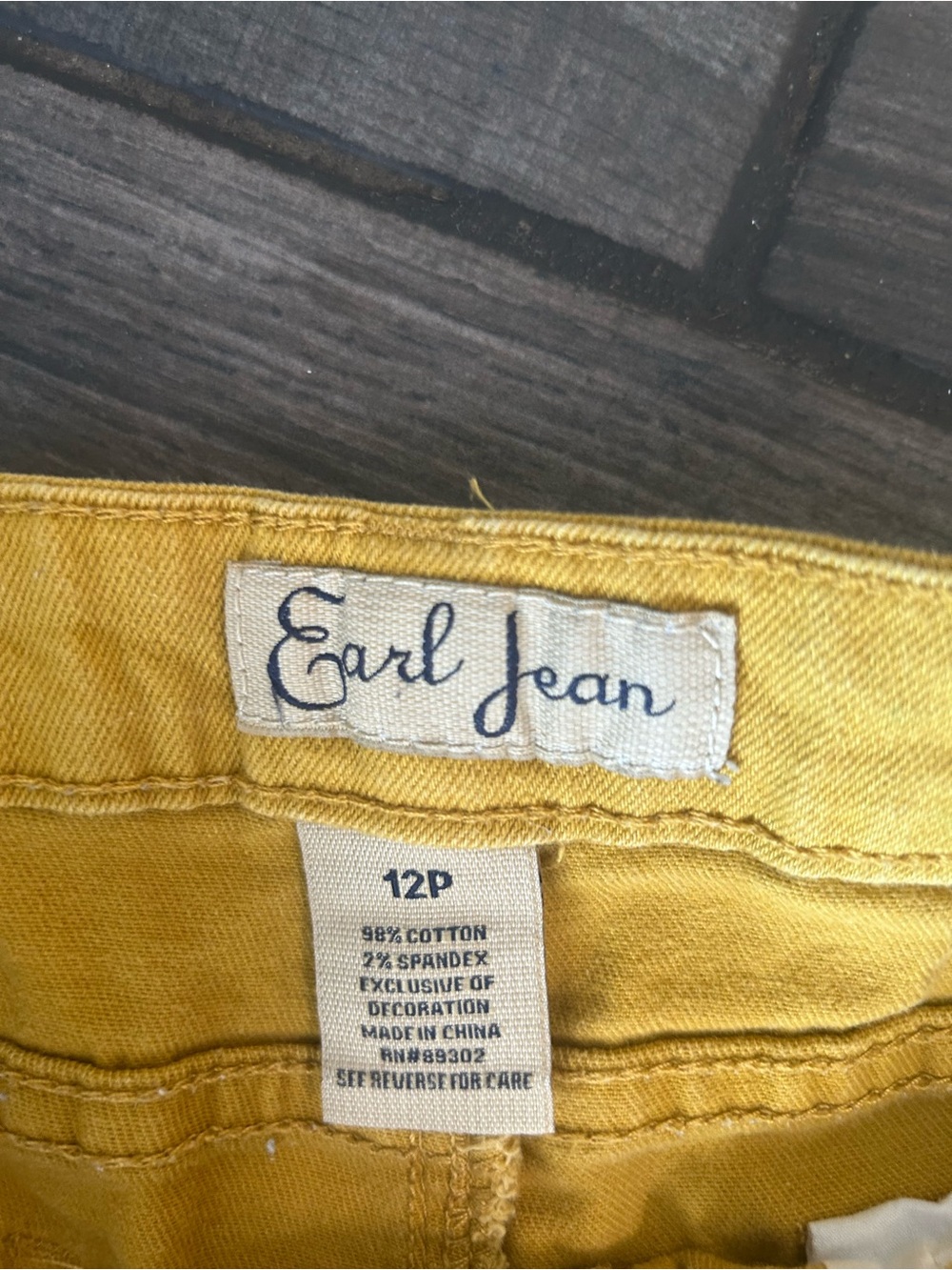 Earl Jeans size 12 P Women's Straight-Leg Jeans - Picture 3 of 4